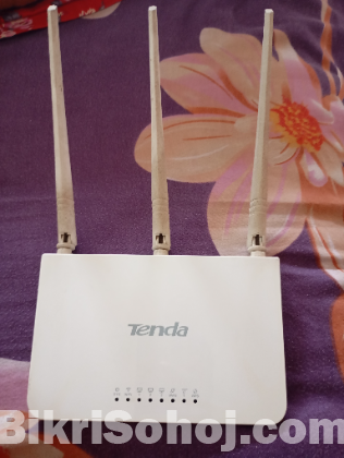 একটি রাউটার বিক্রি করা হবে।